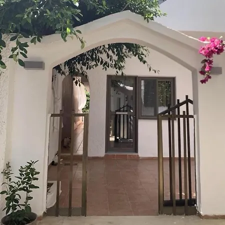 Apartment The Sea & Garden 2 *